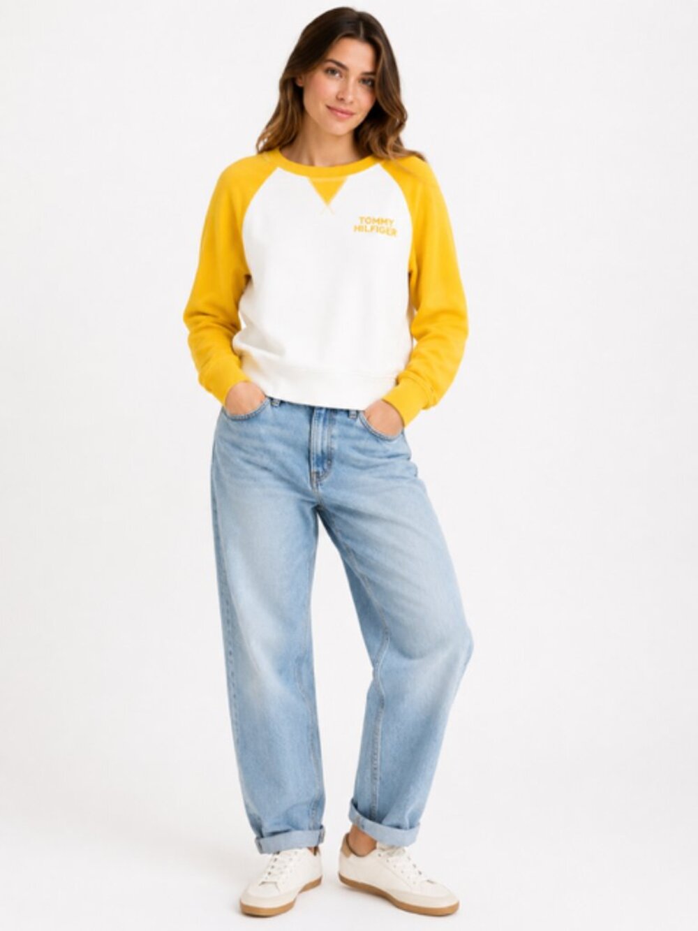 Tommy Hilfiger Women’s Medium Yellow White Raglan Crewneck Sweatshirt